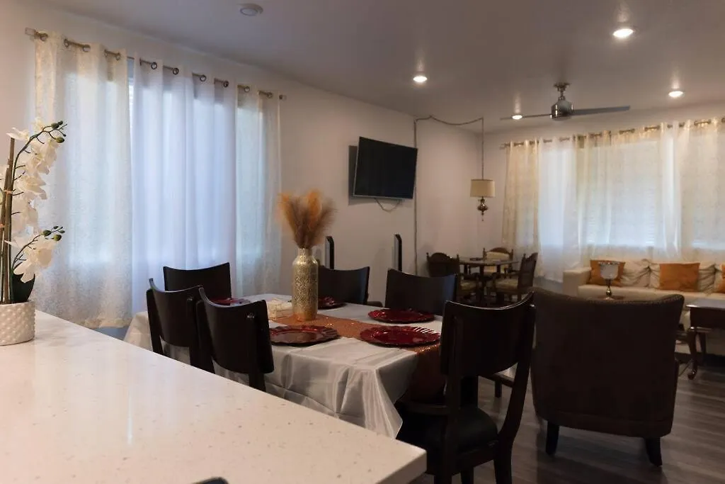 بيت للعطل Hope Rental آرورا